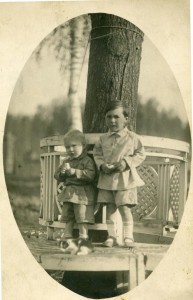 Сергей и Андрей Тутуновы (примерно - 1930 год) 